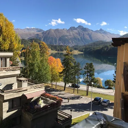 Chesa Sonnalpine B 33 公寓